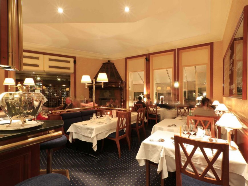 Interior view of Mirabeau Restaurant in Lausanne